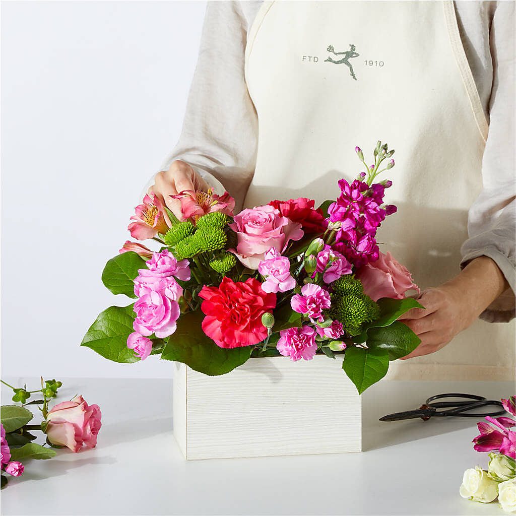 Sweetberry Box – A Florist Original – BELMA'S PRECIOUS FLOWERS, Kodiak AK