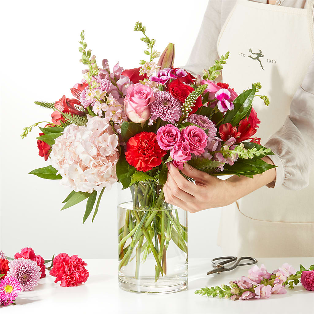 Swooning Over You - A Luxury Florist Original – BELMA'S PRECIOUS FLOWERS, Kodiak AK