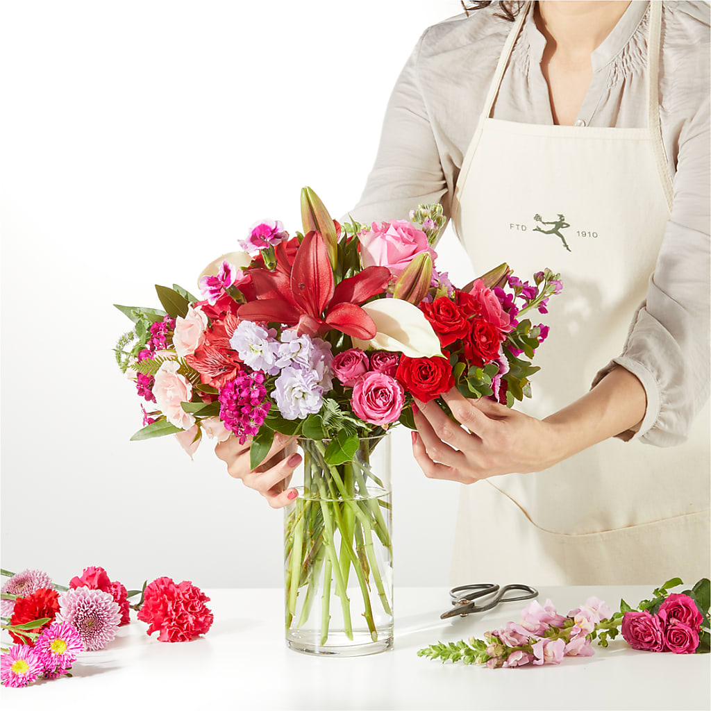 Swooning Over You - A Luxury Florist Original – BELMA'S PRECIOUS FLOWERS, Kodiak AK