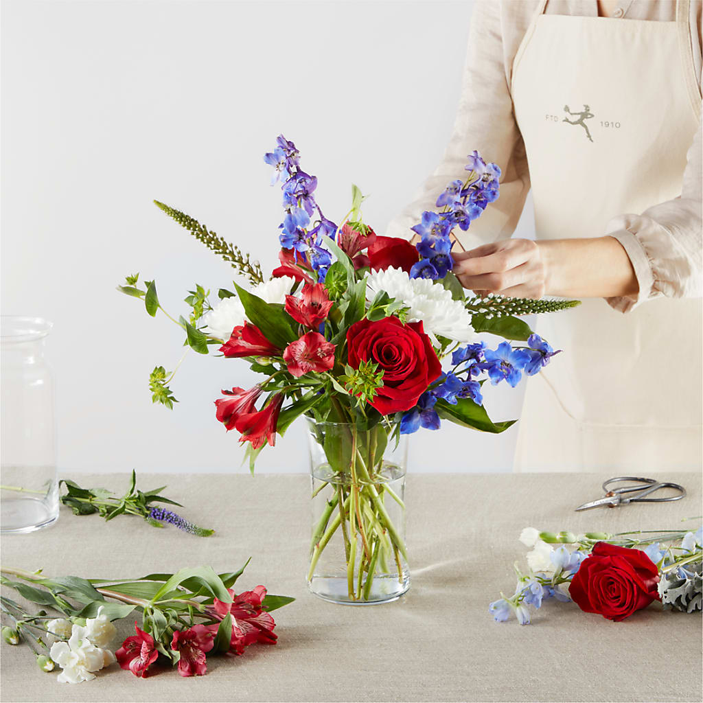 Star Spangled - A Florist Original – BELMA'S PRECIOUS FLOWERS, Kodiak AK