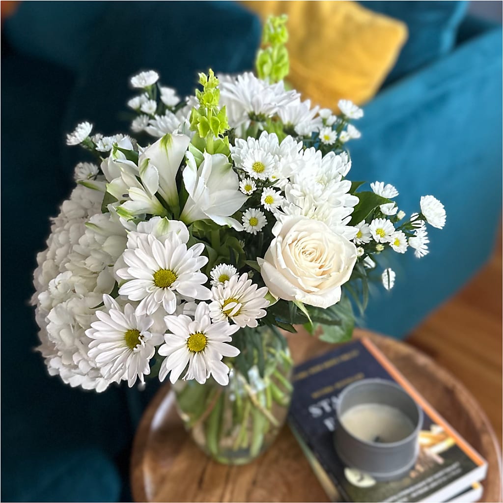 Classic Ivory – A Florist Original – BELMA'S PRECIOUS FLOWERS, Kodiak AK