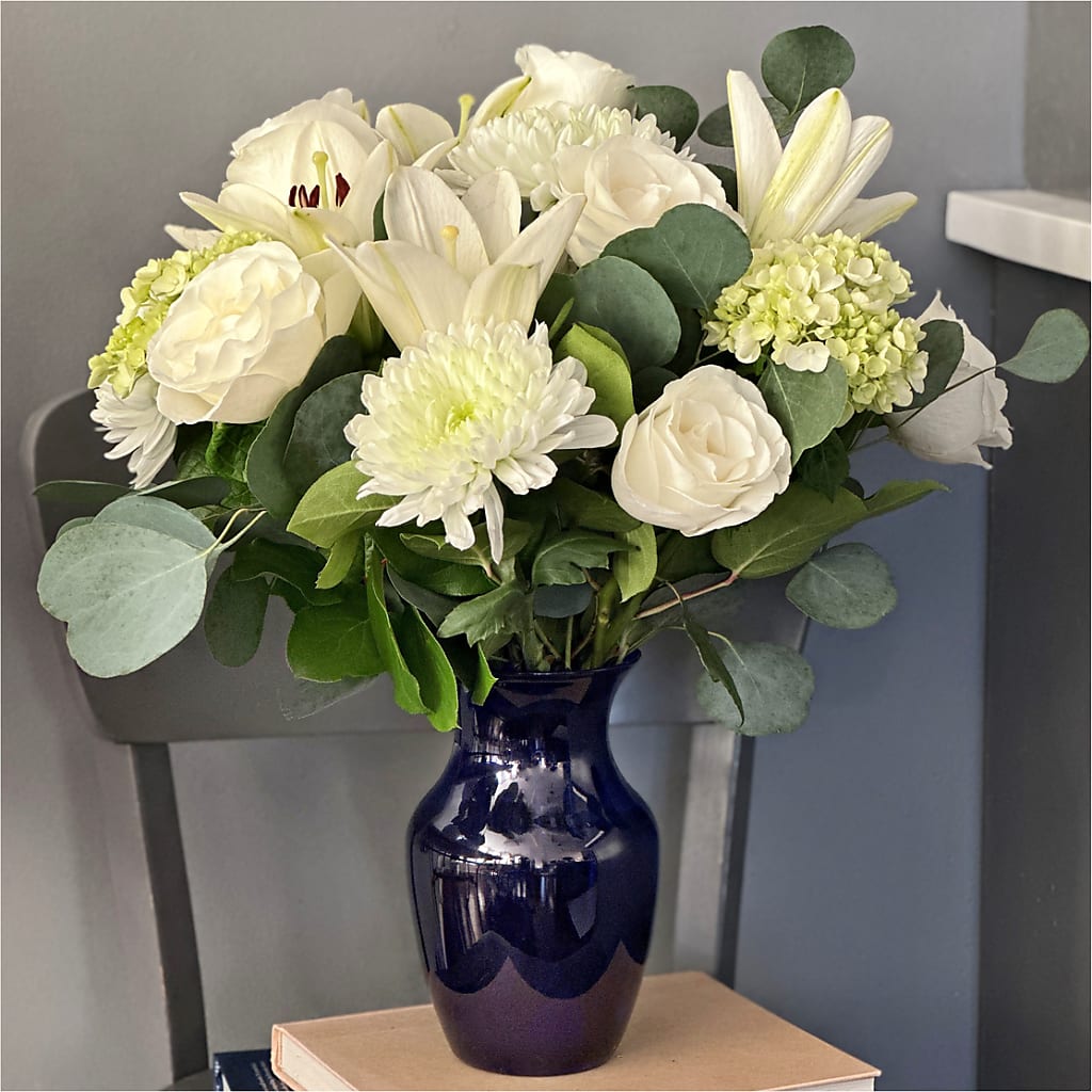 Snowy Dreams Bouquet – BELMA'S PRECIOUS FLOWERS, Kodiak AK