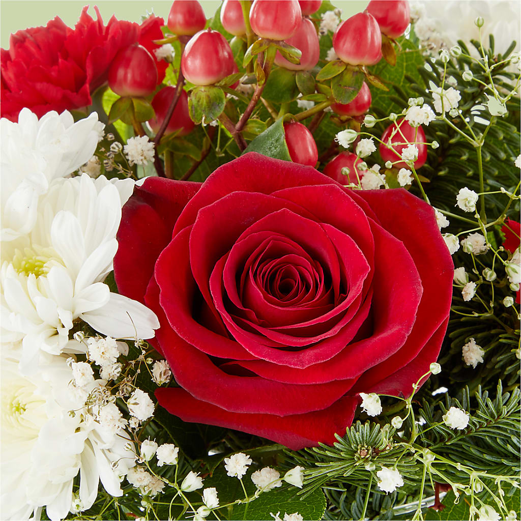 Chance of Flurries Bouquet – BELMA'S PRECIOUS FLOWERS, Kodiak AK