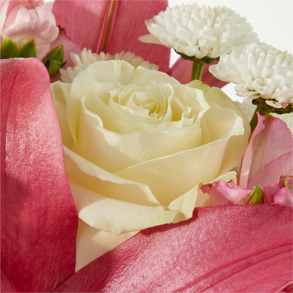 Piece of Cake Bouquet – BELMA'S PRECIOUS FLOWERS, Kodiak AK
