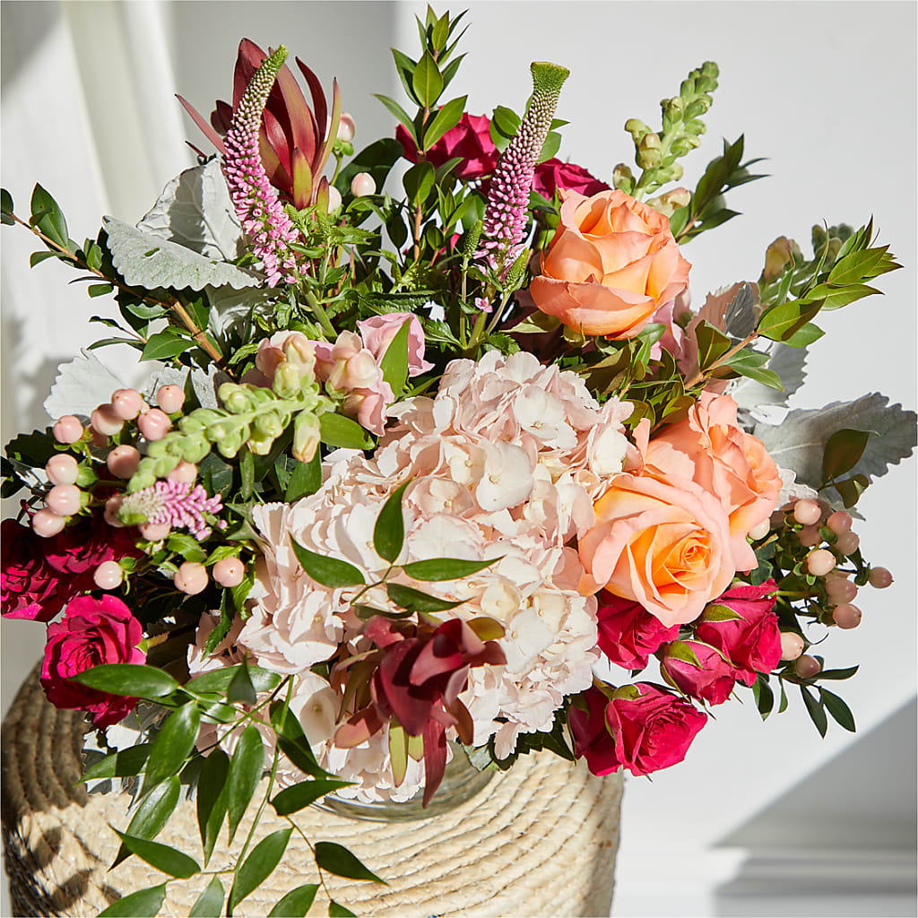 Glitz & Glam Bouquet – BELMA'S PRECIOUS FLOWERS, Kodiak AK